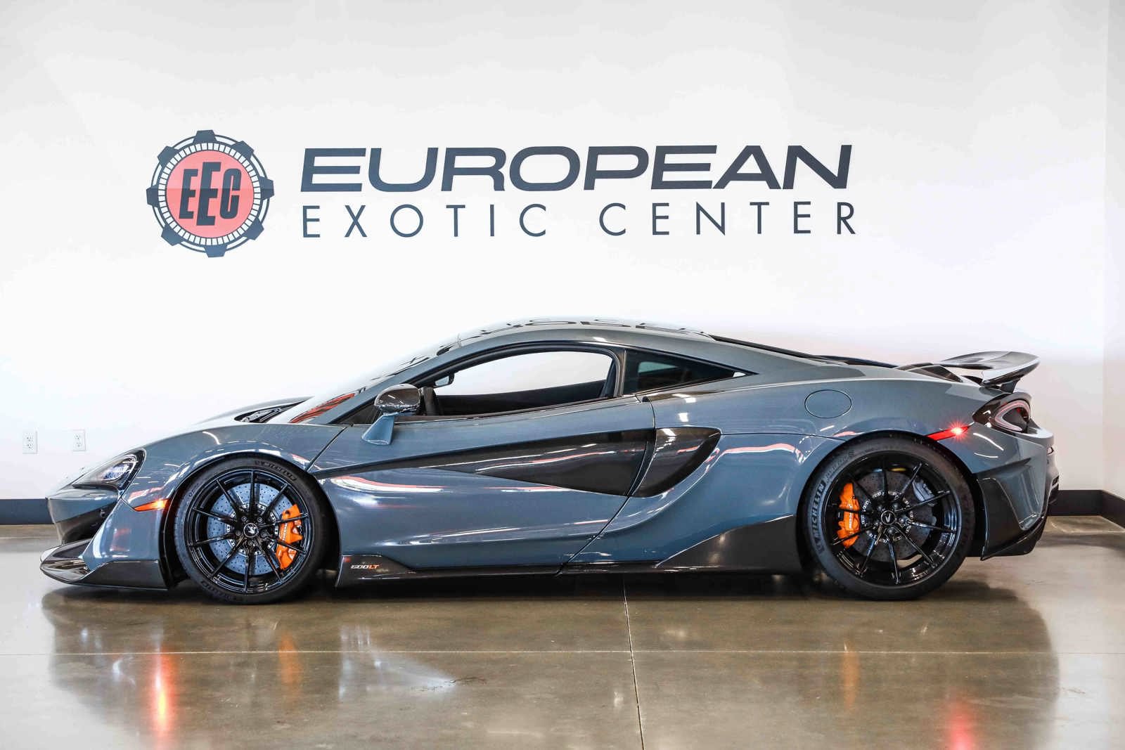 Used 2019 McLaren 600LT RWD image 9