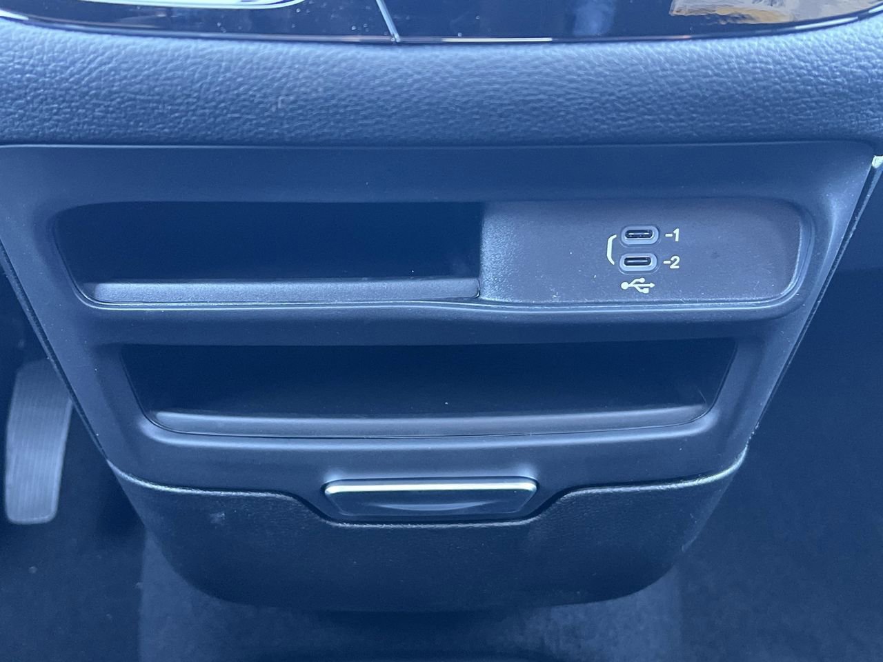 New 2026 Chrysler Pacifica Select image 6