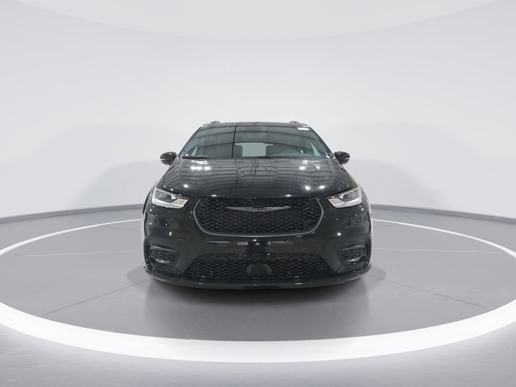 New 2026 Chrysler Pacifica Select w/ S Appearance Package image 3