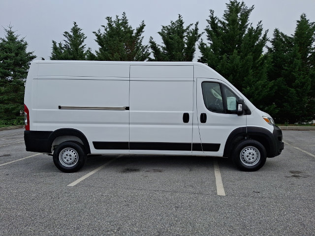 Used 2025 RAM ProMaster 2500 w/ Convenience Group FWD image 7