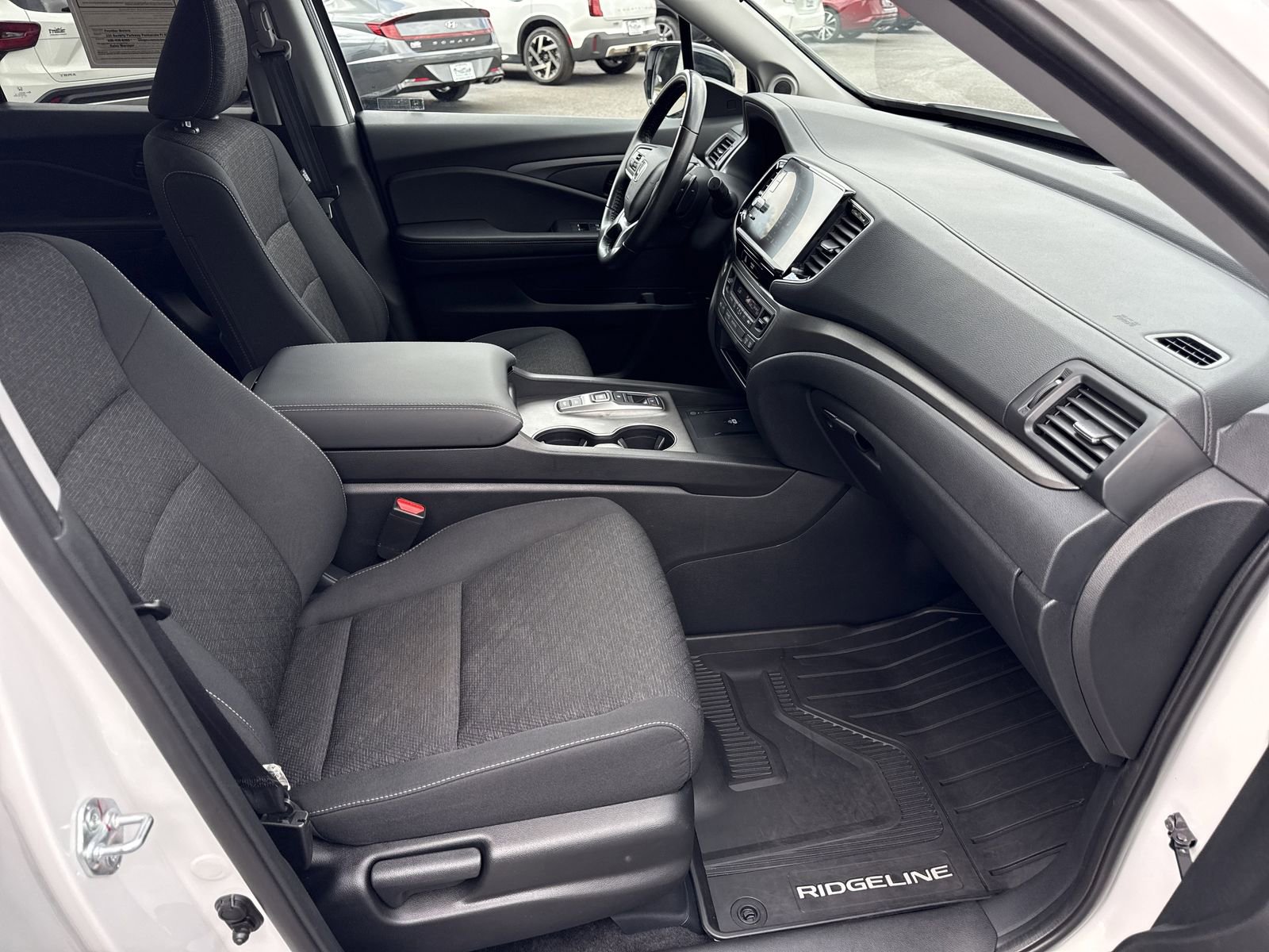 Used 2025 Honda Ridgeline Sport image 28