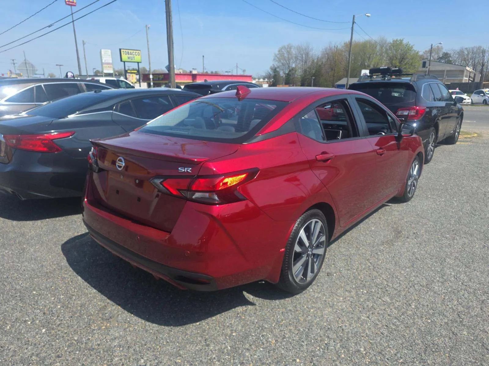 Used 2020 Nissan Versa SR FWD image 3
