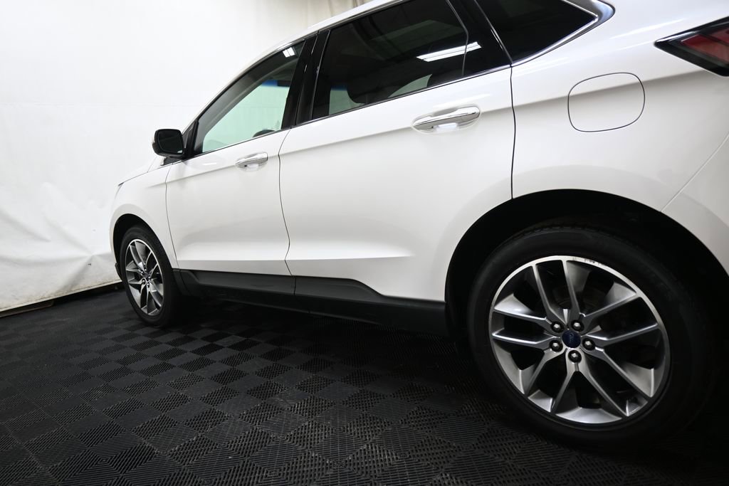 Used 2016 Ford Edge Titanium w/ Equipment Group 301A image 14