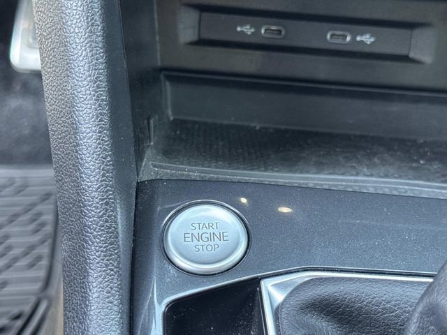 Used 2024 Volkswagen Tiguan SE R-Line image 17