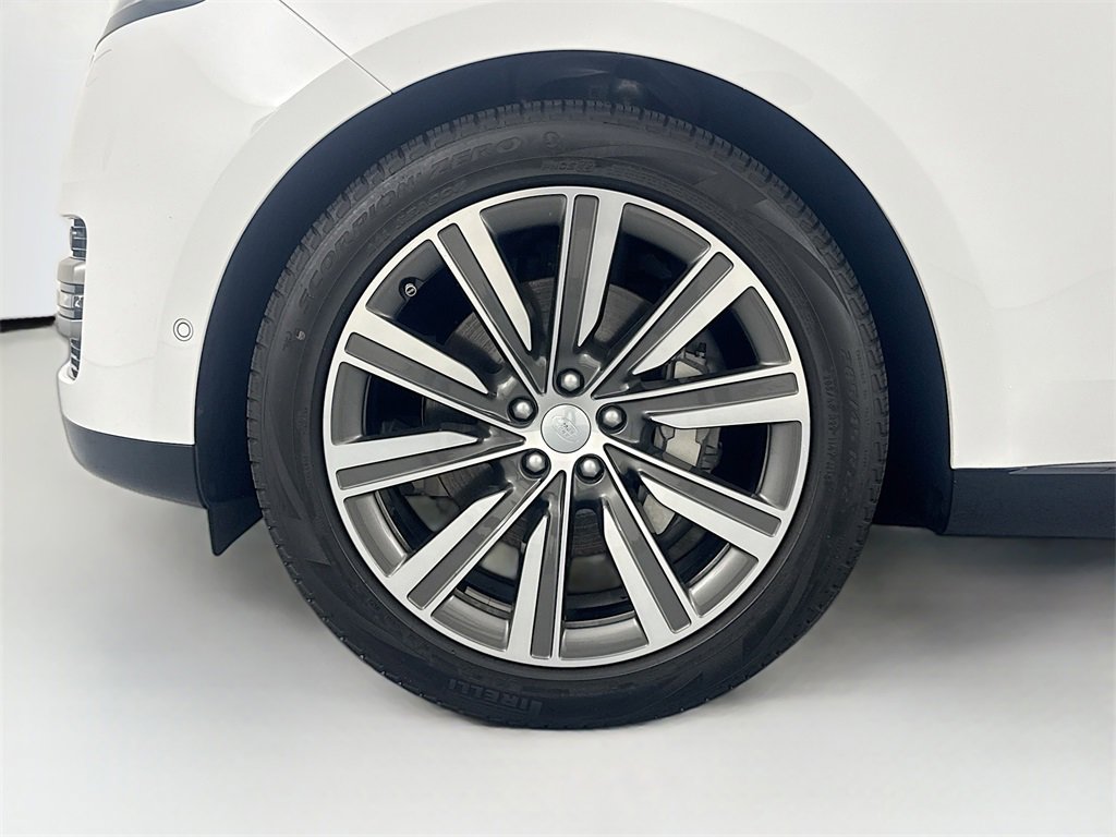 Used 2023 Land Rover Range Rover SE image 33