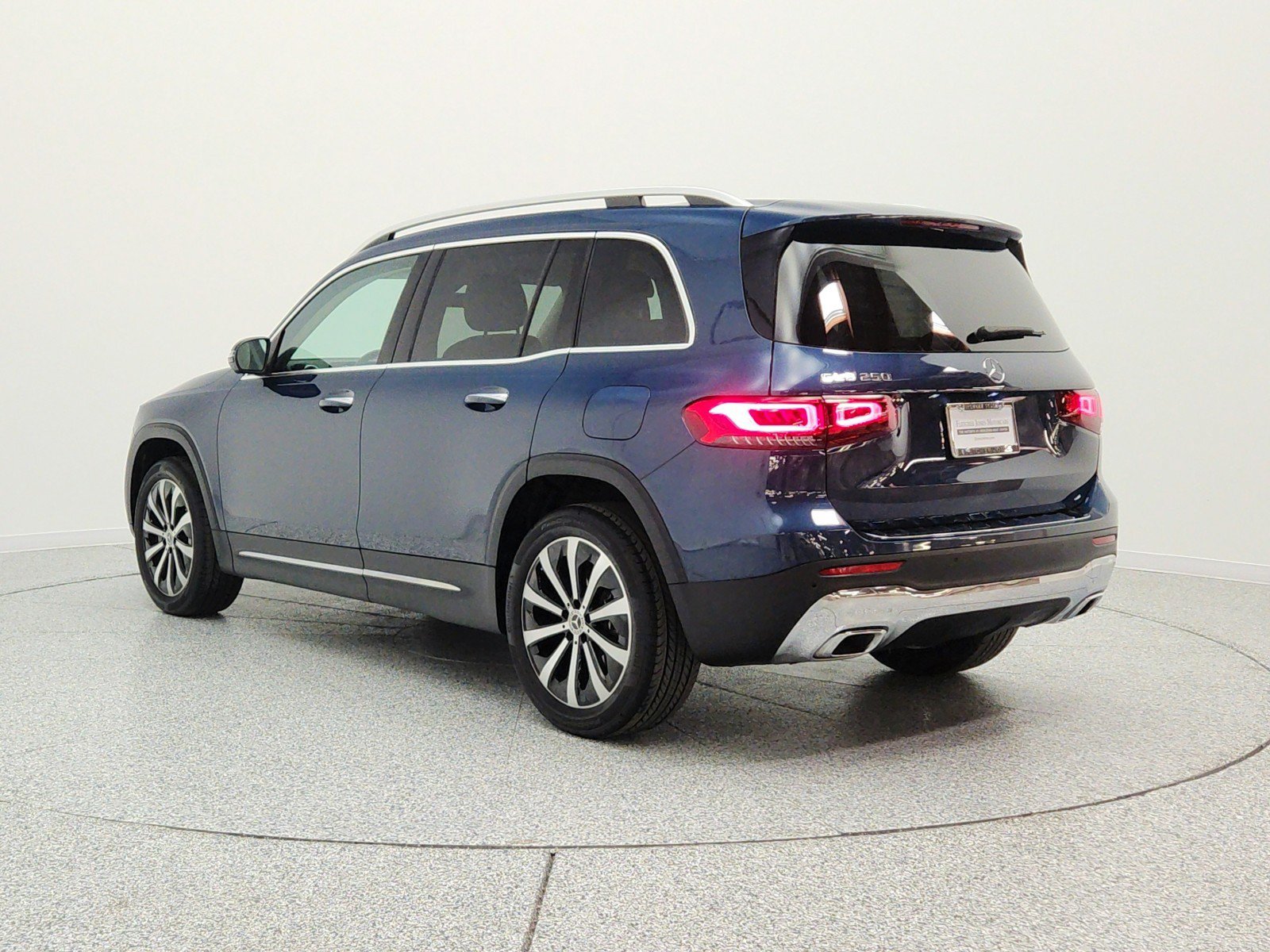 Used 2022 Mercedes-Benz GLB 250 image 7