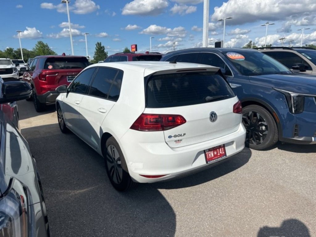 Used 2016 Volkswagen e-Golf SE w/ DC Fast Charging Package FWD image 7