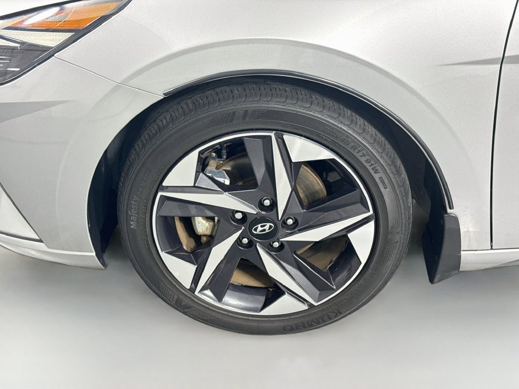 Used 2023 Hyundai Elantra SEL w/ Convenience Package FWD image 32