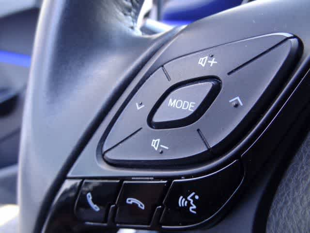 Used 2020 Toyota C-HR XLE FWD image 18