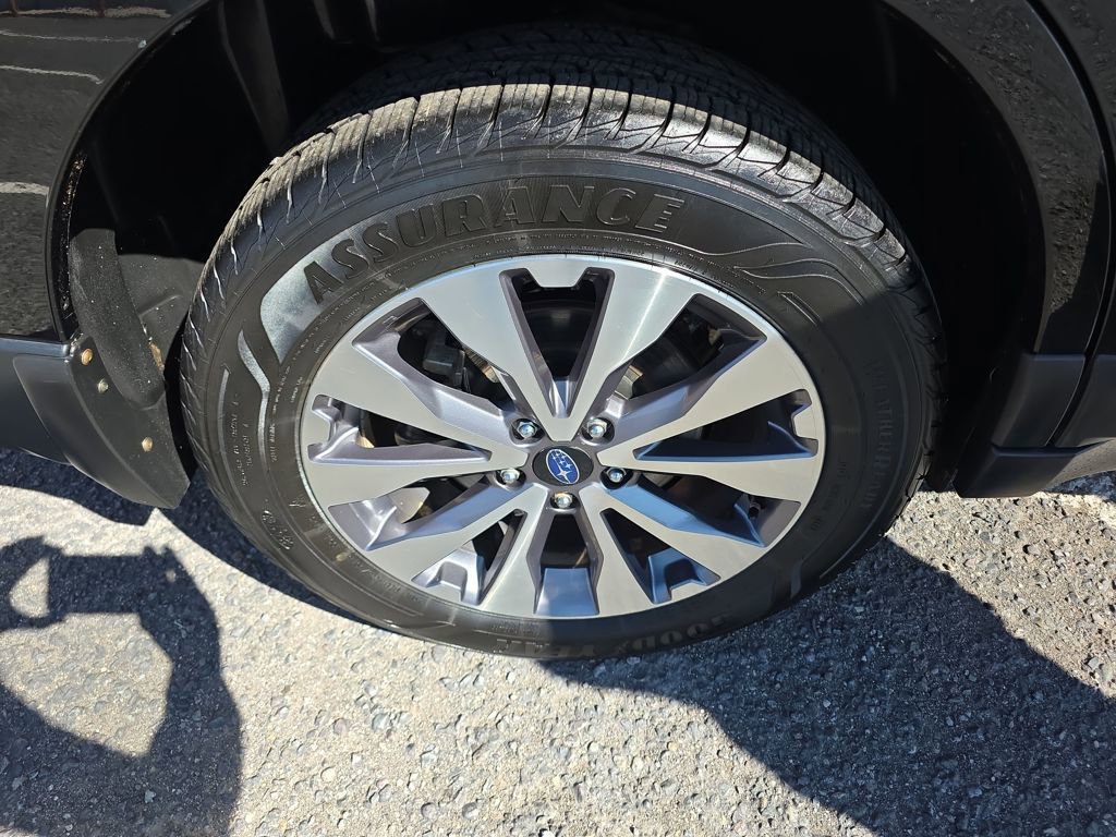 Used 2017 Subaru Outback 3.6R Touring image 42