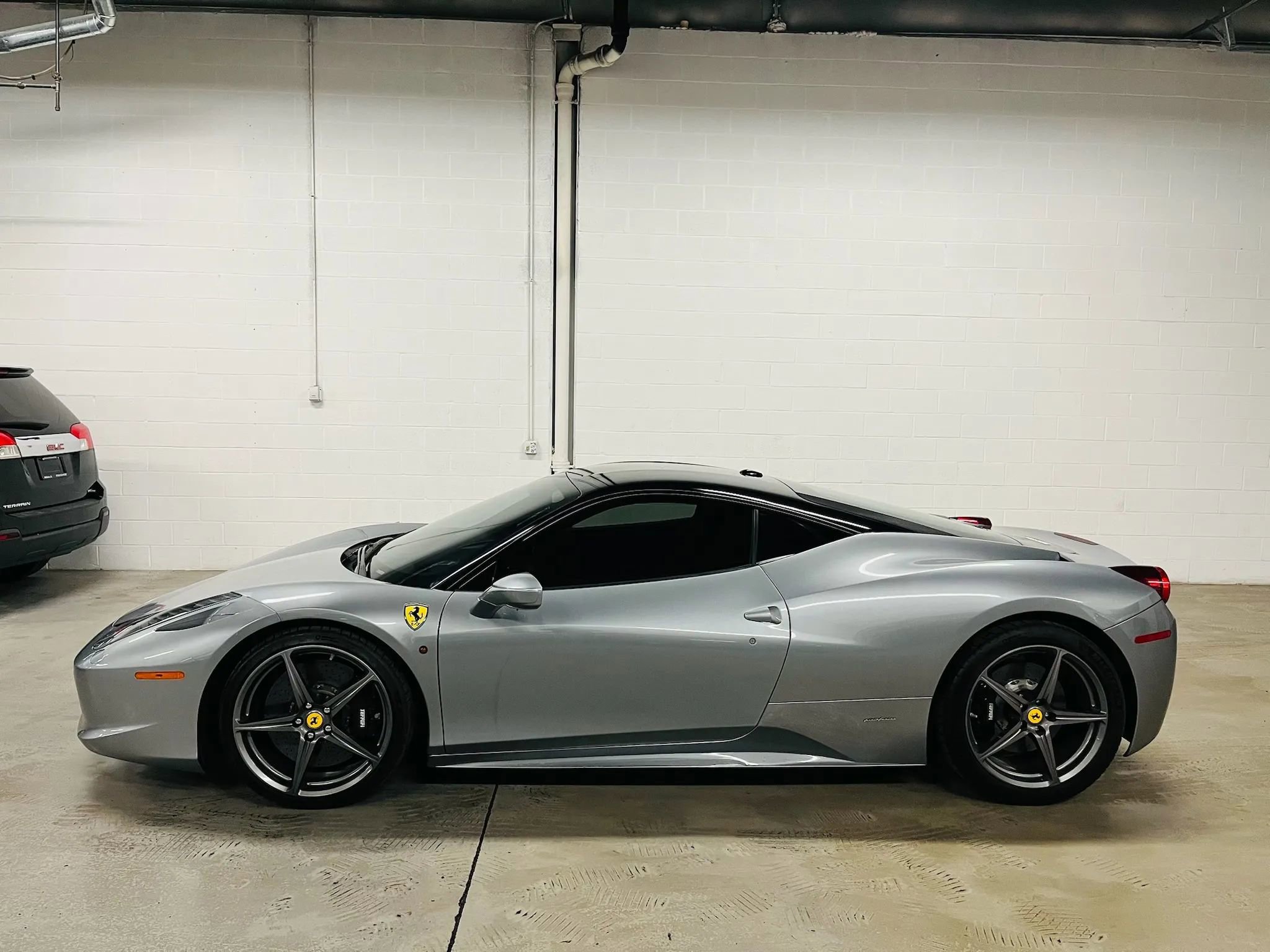 Used 2011 Ferrari 458 Italia Coupe image 5