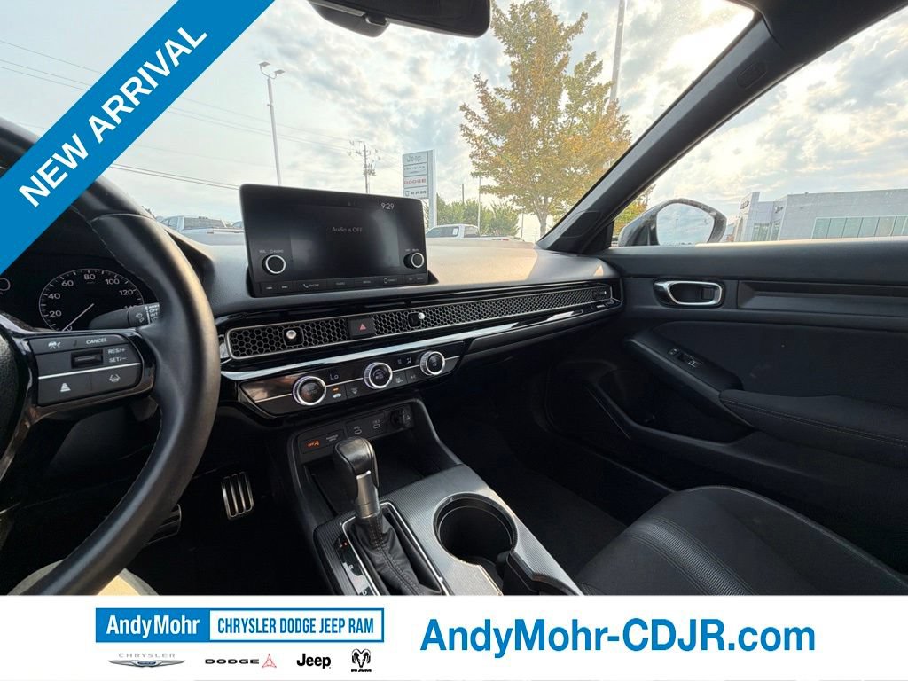 Used 2025 Honda Civic Sport image 12