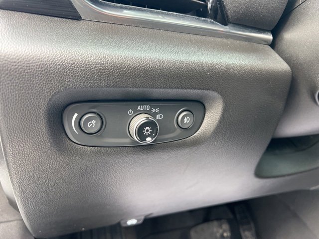 Used 2021 Chevrolet Traverse High Country image 24