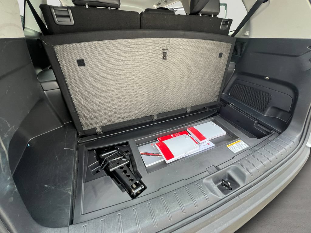 Used 2025 Toyota Grand Highlander AWD image 30