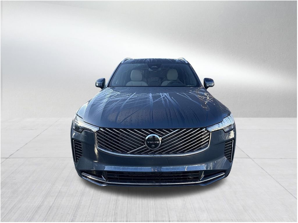 New 2026 Volvo XC90 B6 Plus w/ Protection Package Premier image 2