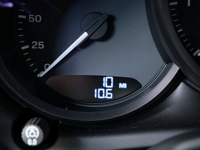 New 2026 Porsche Macan image 9