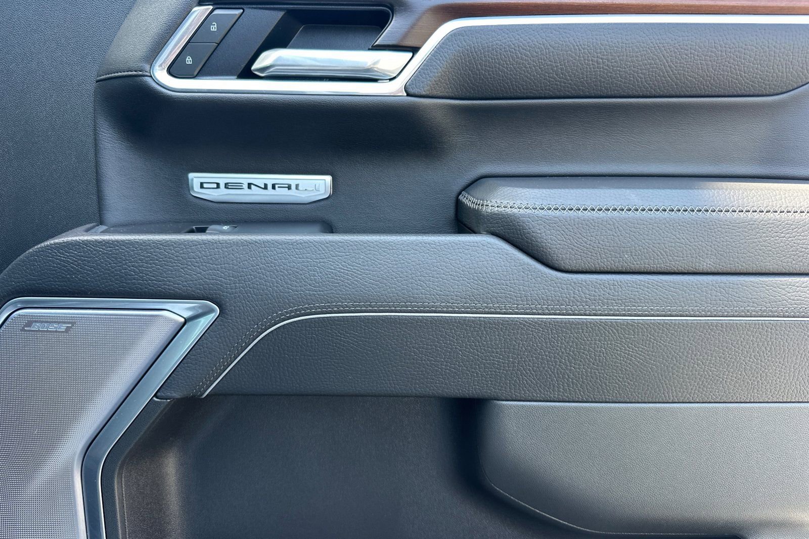 Used 2025 GMC Sierra 1500 Denali w/ Denali Reserve Package image 20