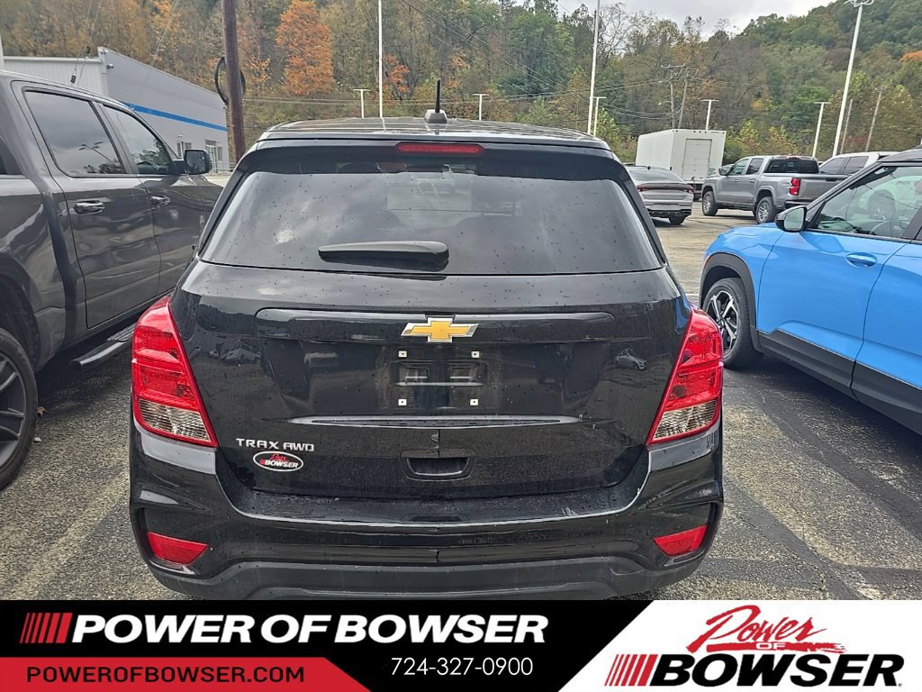 Used 2022 Chevrolet Trax LS w/ Tint and Cruise Package AWD/4WD image 5