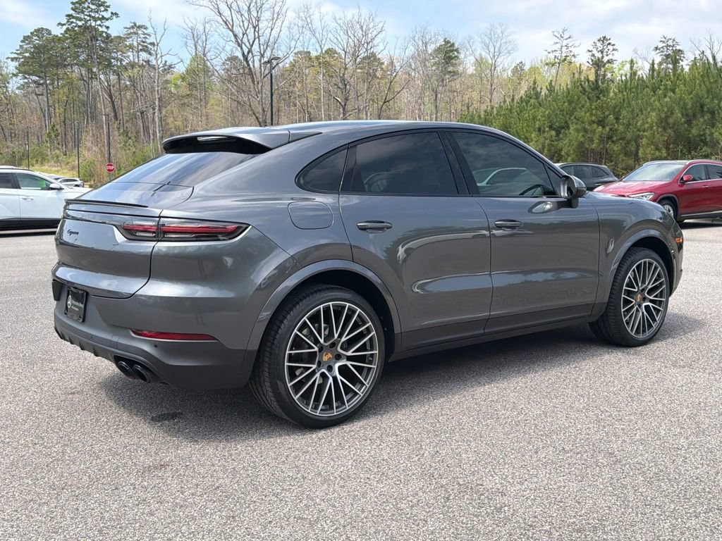 Used 2021 Porsche Cayenne Coupe image 13