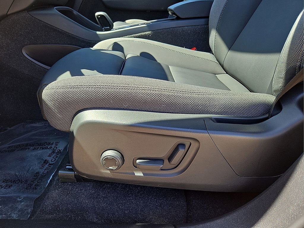 Used 2023 Volvo XC40 Recharge Plus AWD/4WD image 26