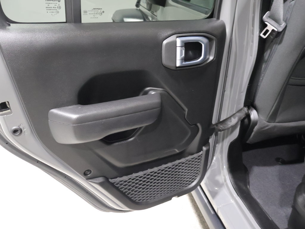 Used 2023 Jeep Wrangler Unlimited w/ Cold Weather Group AWD/4WD image 19