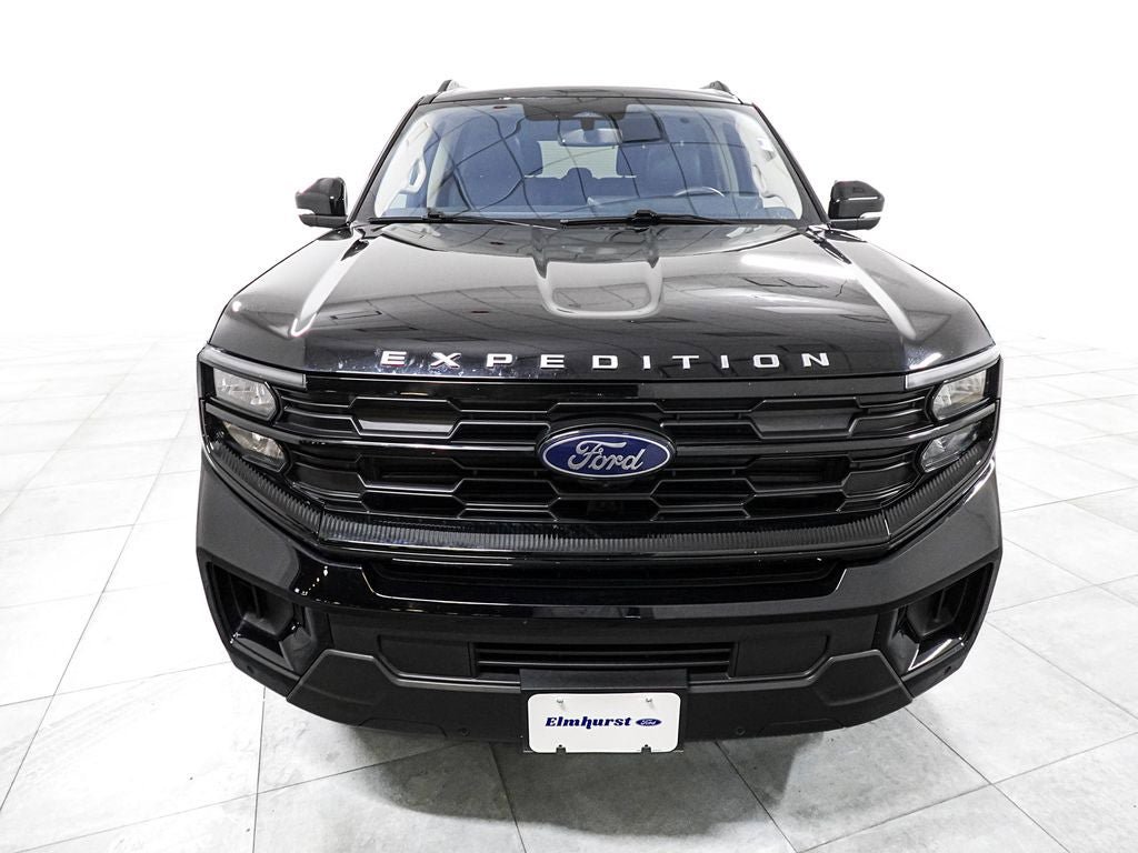 Certified 2025 Ford Expedition Active AWD/4WD image 3