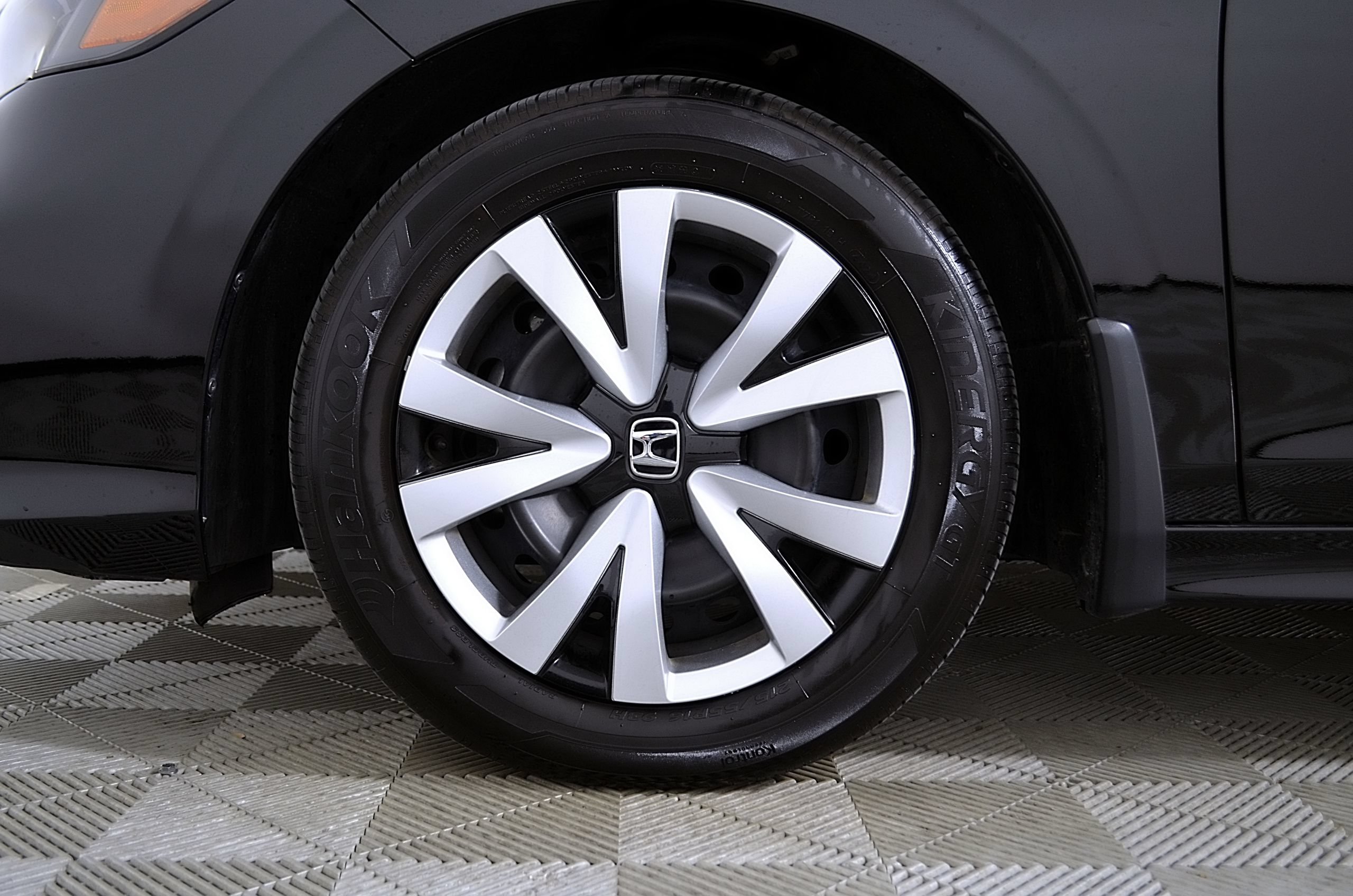 Used 2025 Honda Civic LX image 11