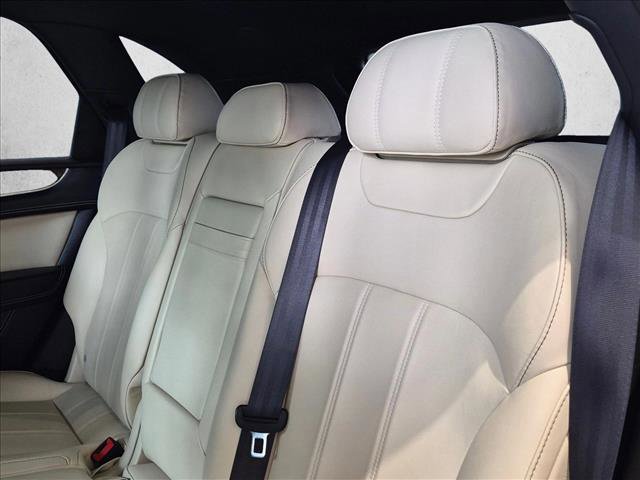 Used 2019 Bentley Bentayga AWD/4WD image 14
