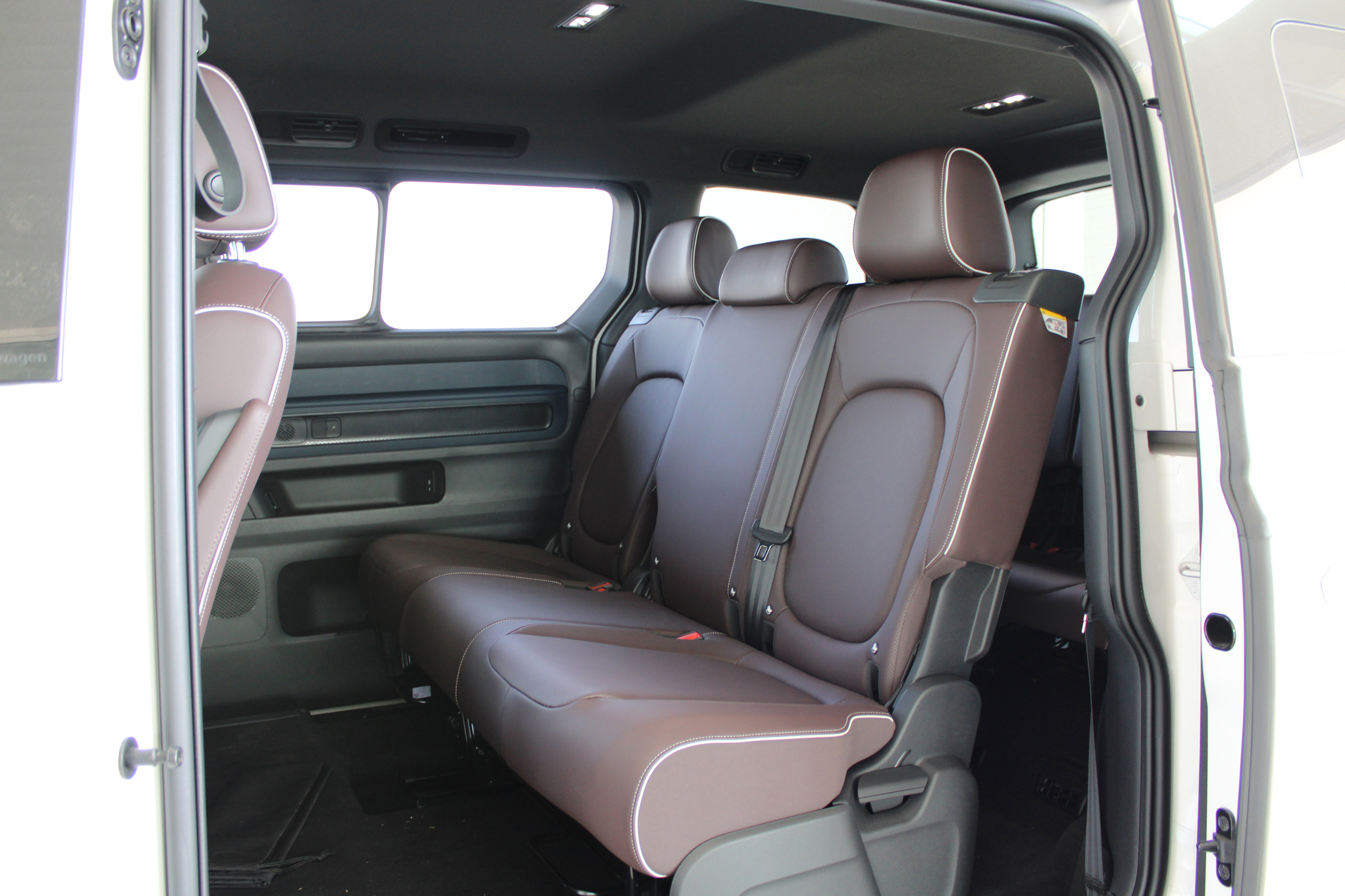 New 2025 Volkswagen ID. Buzz Pro S image 17