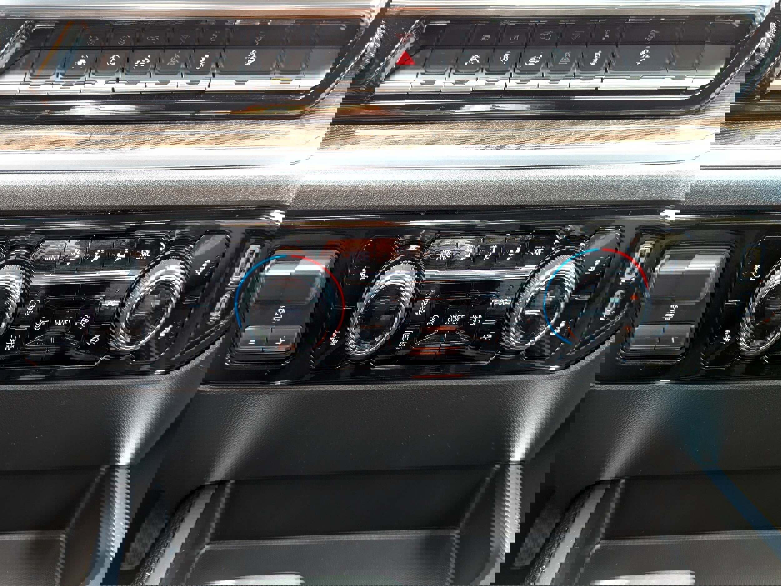 Used 2024 Chevrolet Silverado 1500 RST image 13