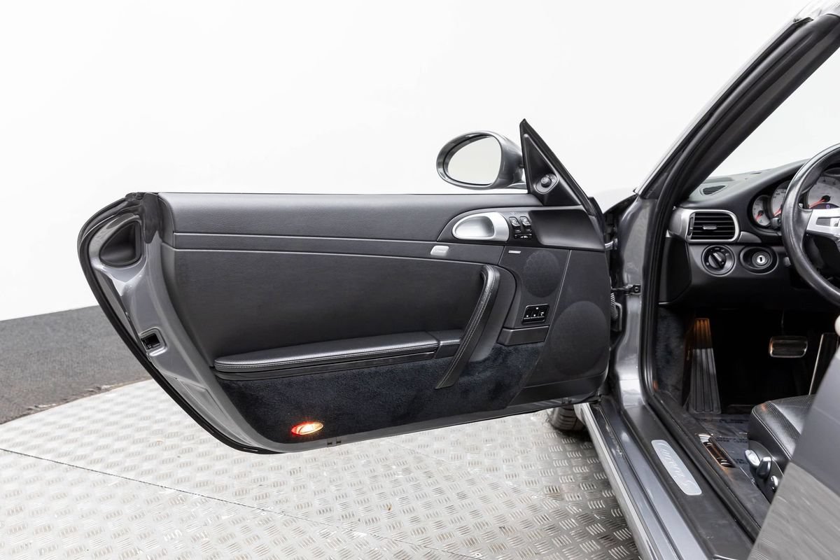 Used 2011 Porsche 911 Carrera S RWD image 13