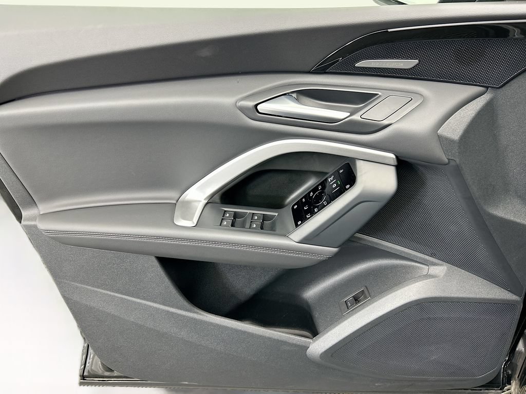 Used 2025 Audi Q5 Prestige AWD/4WD image 23