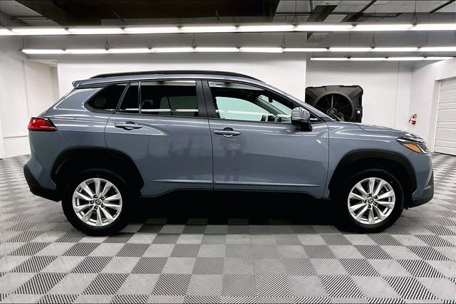 Used 2022 Toyota Corolla Cross LE w/ Moonroof Package image 15