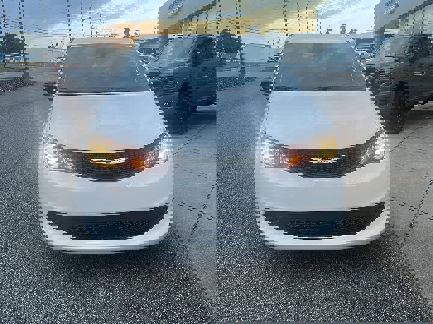 New 2026 Chrysler Voyager LX image 2