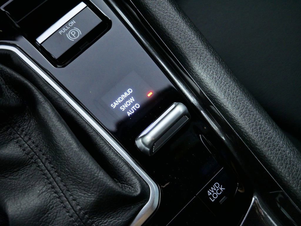 Used 2024 Jeep Compass Latitude image 46