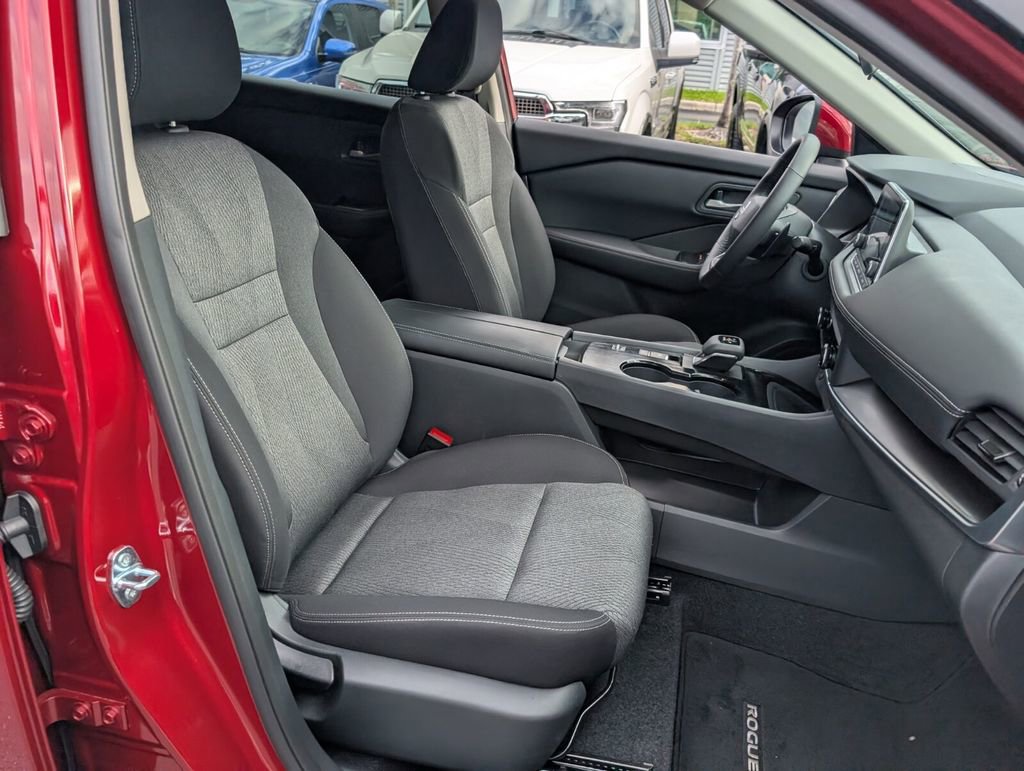 Certified 2026 Nissan Rogue SV w/ Cold Weather Package image 17