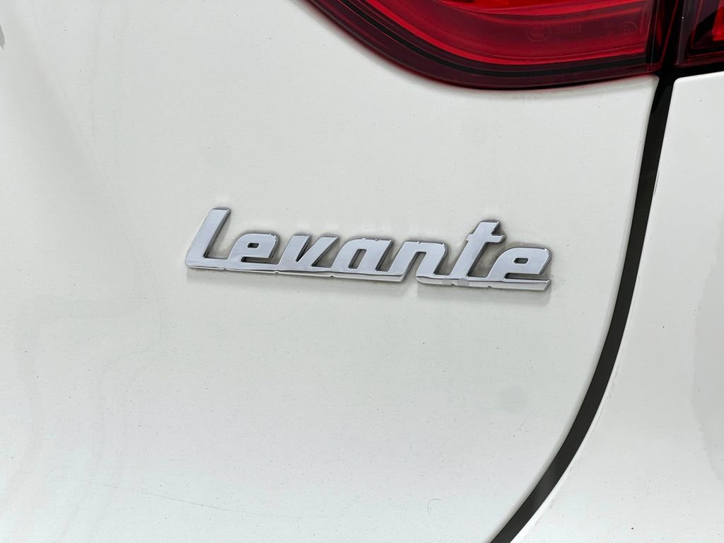 Used 2020 Maserati Levante image 43