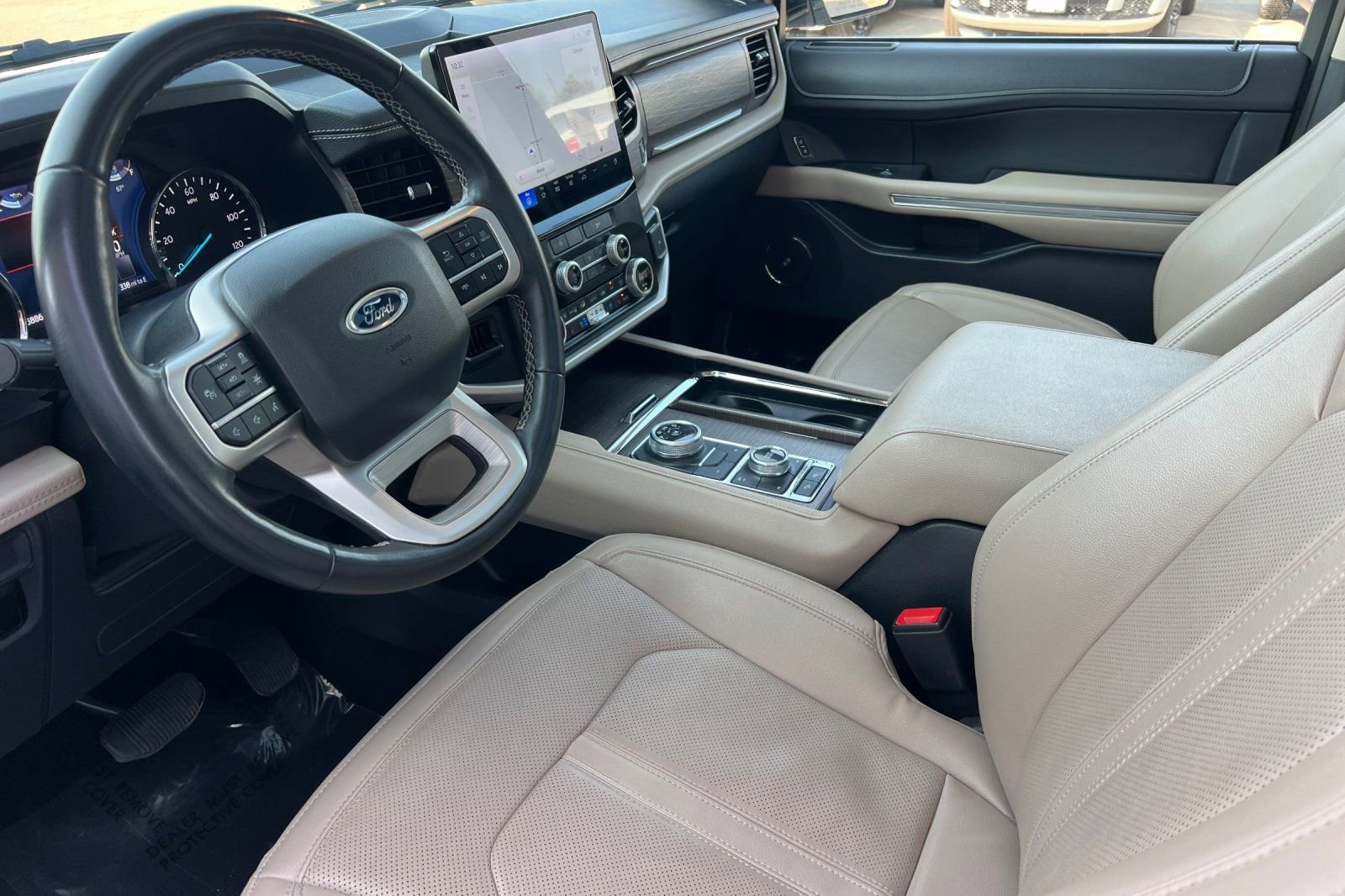 Used 2024 Ford Expedition Max Limited image 11