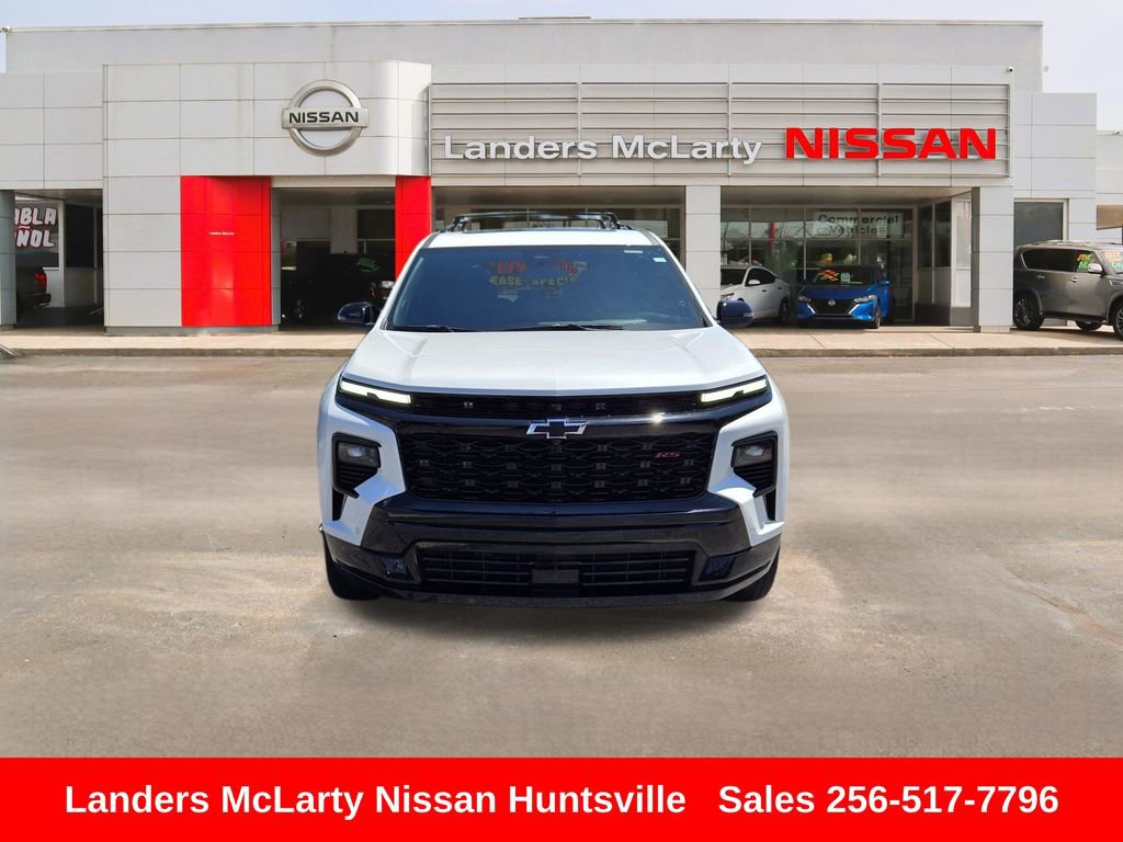 Used 2024 Chevrolet Traverse RS w/ LPO, Floor Liner Package FWD image 11