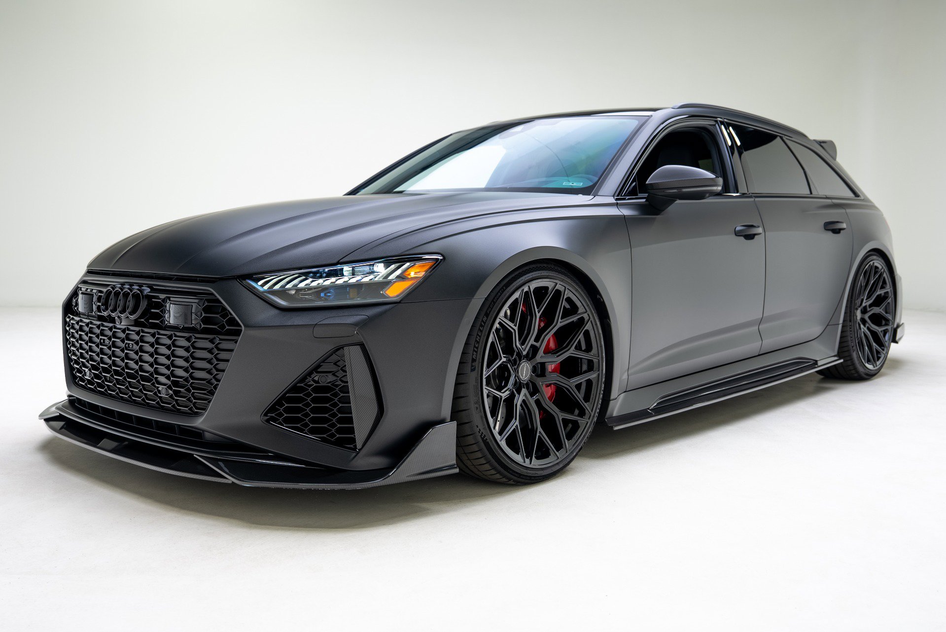 Used 2025 Audi RS 6 performance image 7