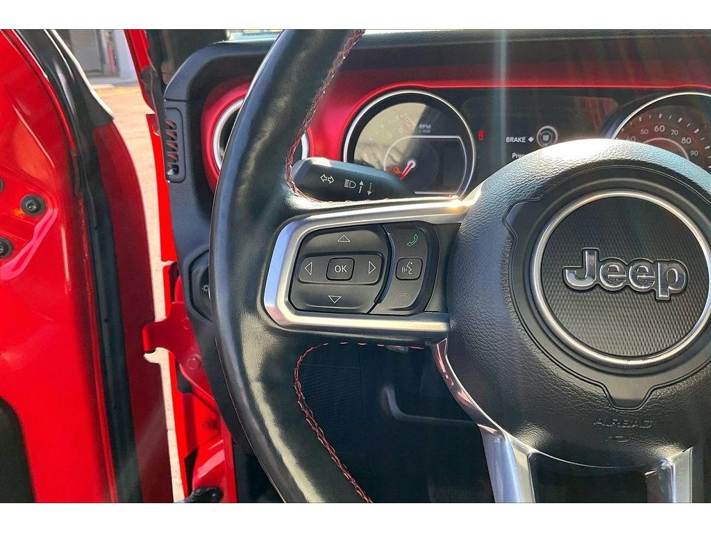Used 2021 Jeep Gladiator Rubicon AWD/4WD image 12