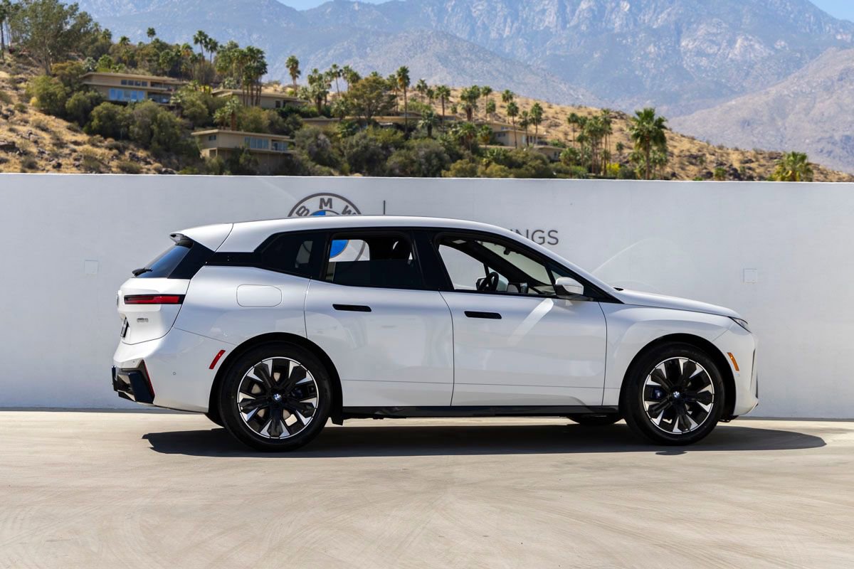 New 2026 BMW iX xDrive45 w/ M Sport Package image 5