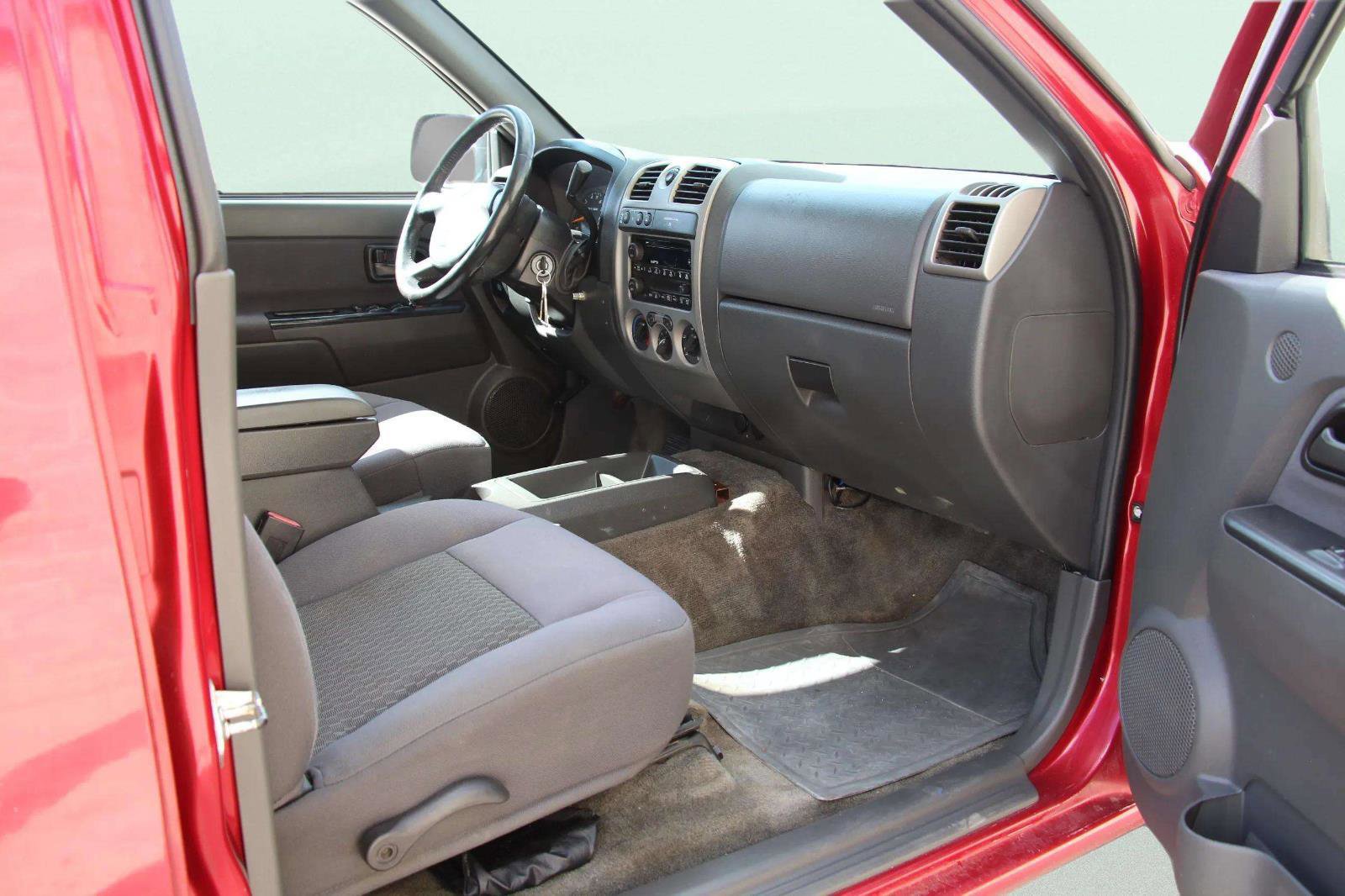 Used 2006 GMC Canyon SLE image 25
