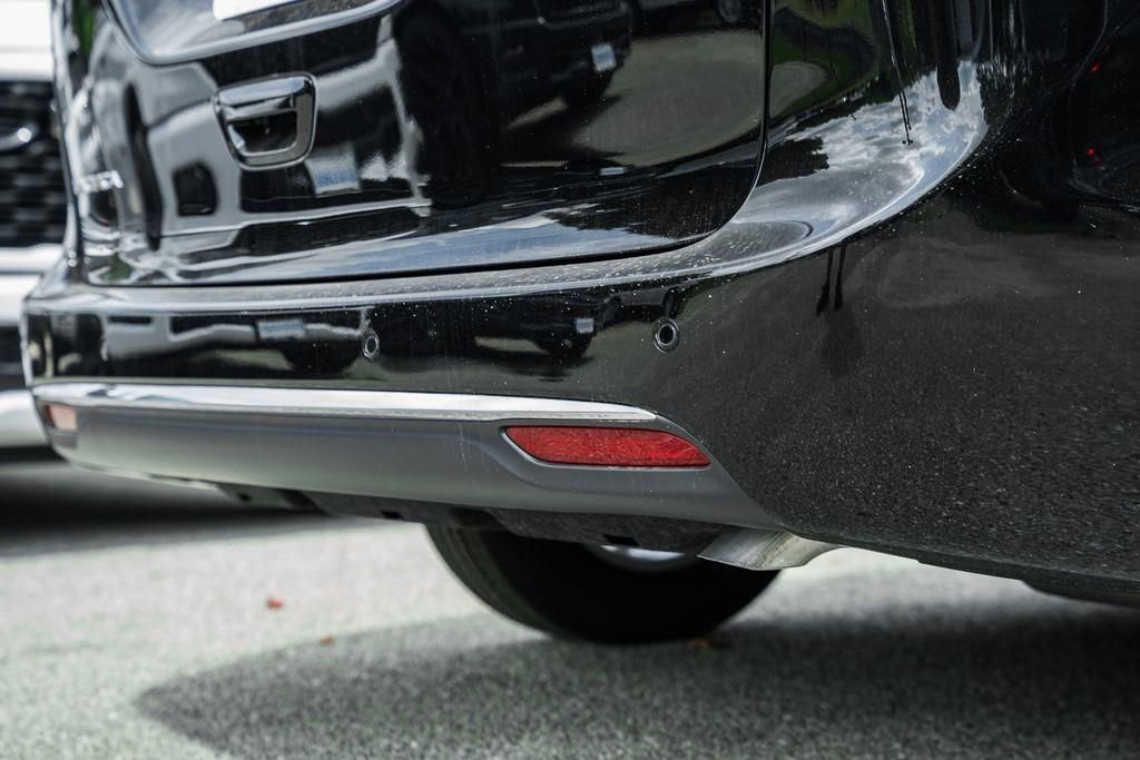 New 2025 Chrysler Pacifica Select FWD image 7