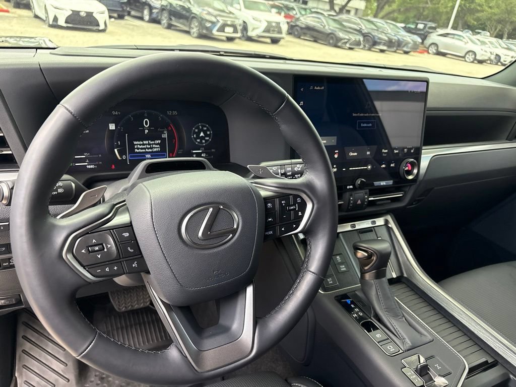 Used 2025 Lexus GX 550 w/ Accessory Package (Z1) AWD/4WD image 13
