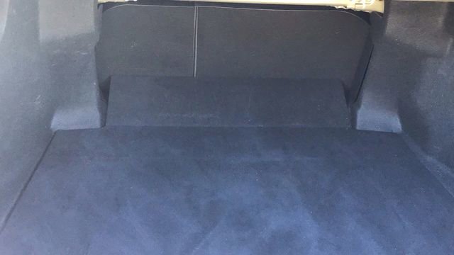 Used 2020 Toyota Camry SE image 10