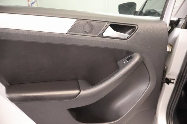 Used 2014 Volkswagen Jetta SE FWD image 27