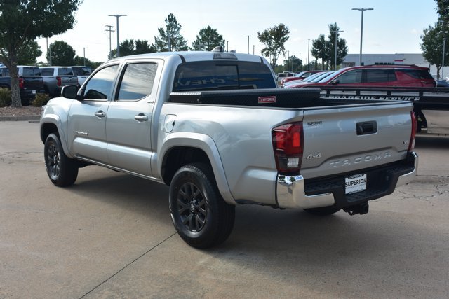 Used 2022 Toyota Tacoma SR5 AWD/4WD image 9