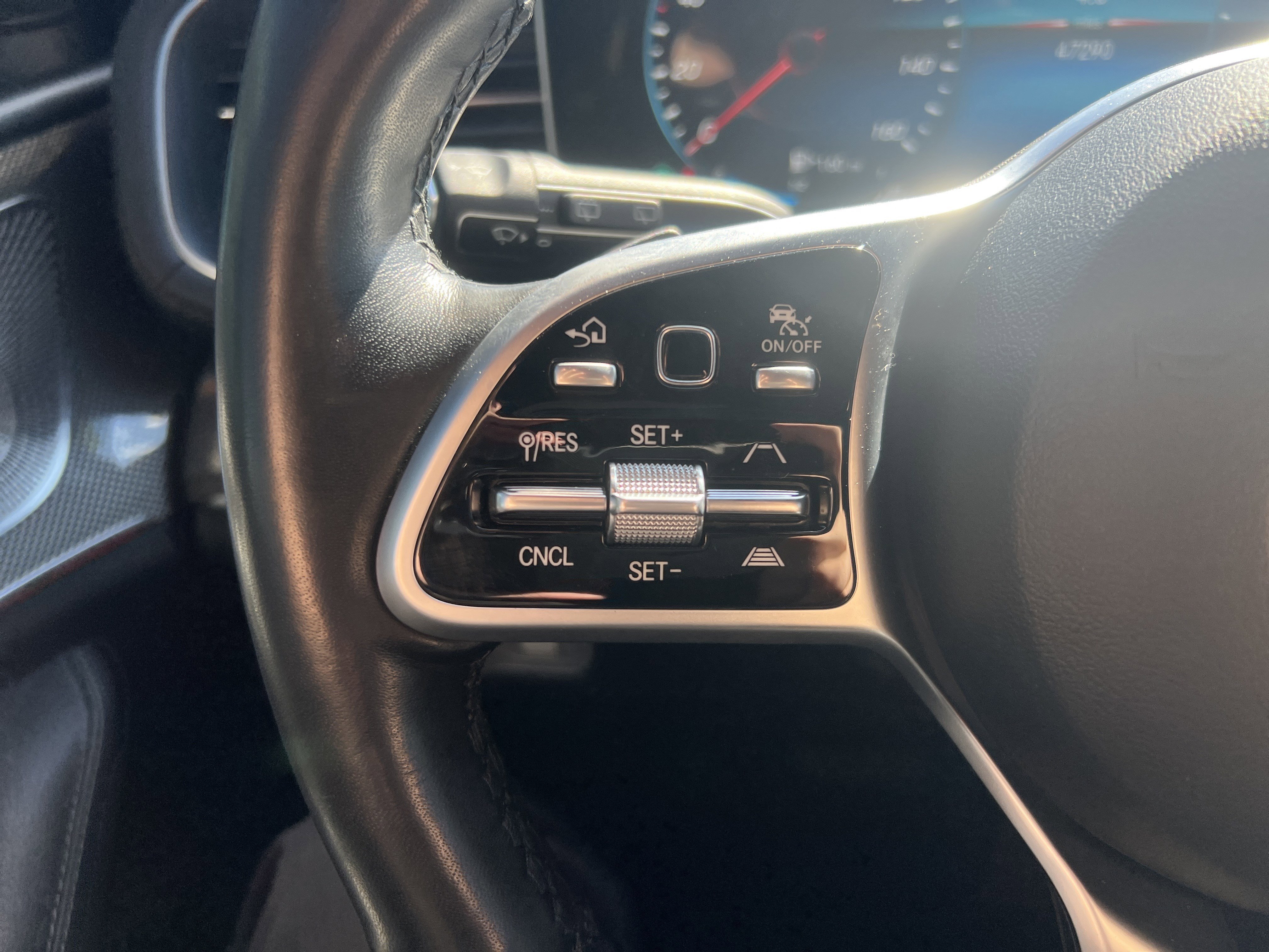 Certified 2022 Mercedes-Benz GLS 450 4MATIC image 19