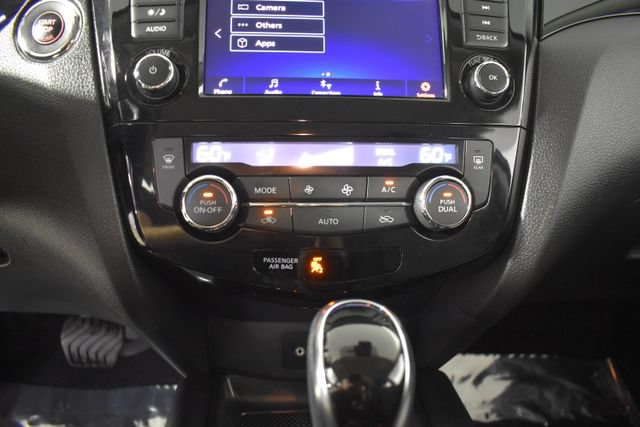 Used 2022 Nissan Rogue Sport SV AWD/4WD image 24